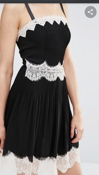 Short lace pleated dress - Picture 3 of 8